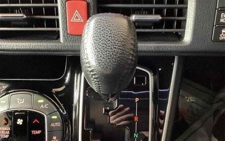 Toyota Voxy III, 2021 год, 2 200 055 рублей, 10 фотография