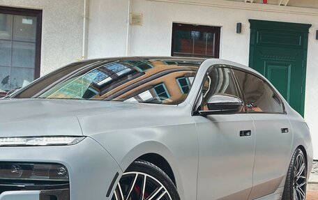 BMW 7 серия, 2022 год, 25 000 000 рублей, 12 фотография