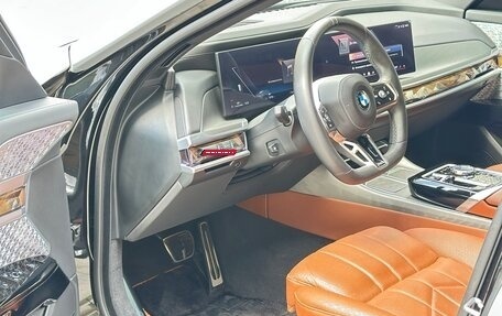 BMW 7 серия, 2022 год, 25 000 000 рублей, 33 фотография