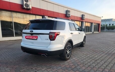 Ford Explorer VI, 2017 год, 2 450 000 рублей, 3 фотография