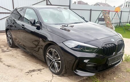 BMW 1 серия, 2021 год, 2 590 000 рублей, 2 фотография