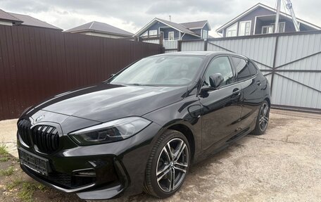 BMW 1 серия, 2021 год, 2 590 000 рублей, 3 фотография