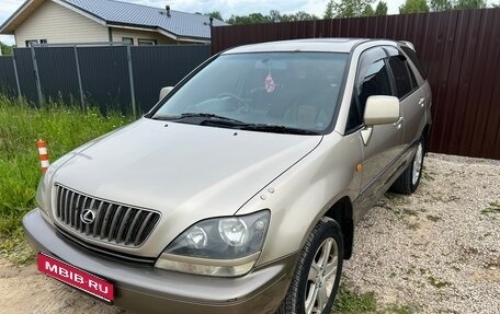 Toyota Harrier, 1998 год, 750 000 рублей, 1 фотография