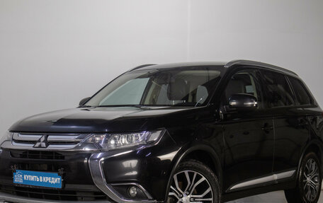 Mitsubishi Outlander III рестайлинг 3, 2015 год, 1 650 000 рублей, 4 фотография