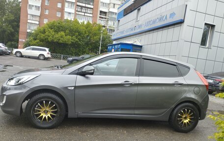 Hyundai Solaris II рестайлинг, 2011 год, 570 000 рублей, 4 фотография