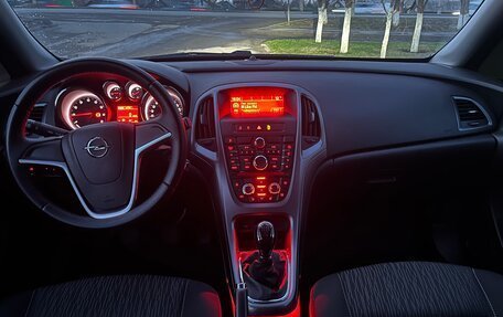 Opel Astra J, 2014 год, 1 000 000 рублей, 13 фотография