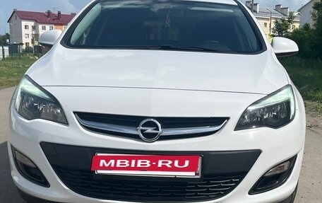Opel Astra J, 2014 год, 1 000 000 рублей, 9 фотография