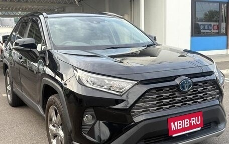 Toyota RAV4, 2019 год, 2 948 055 рублей, 2 фотография