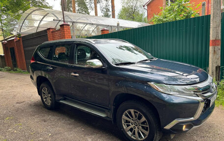 Mitsubishi Pajero Sport III рестайлинг, 2018 год, 2 850 000 рублей, 3 фотография