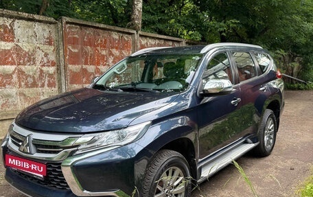 Mitsubishi Pajero Sport III рестайлинг, 2018 год, 2 850 000 рублей, 4 фотография