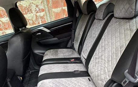 Mitsubishi Pajero Sport III рестайлинг, 2018 год, 2 850 000 рублей, 11 фотография