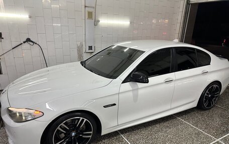 BMW 5 серия, 2012 год, 1 950 000 рублей, 2 фотография