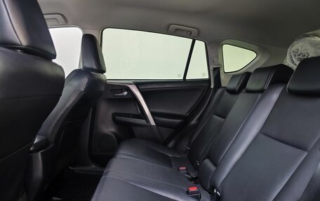 Toyota RAV4, 2017 год, 2 415 000 рублей, 15 фотография