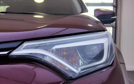 Toyota RAV4, 2017 год, 2 415 000 рублей, 21 фотография