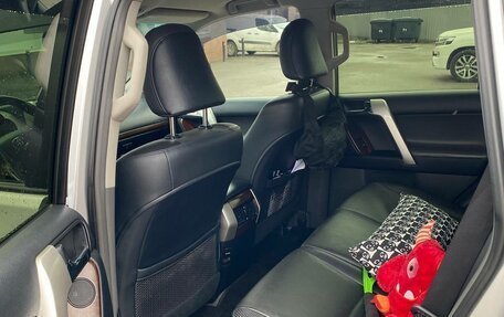 Toyota Land Cruiser Prado 150 рестайлинг 2, 2012 год, 3 100 000 рублей, 8 фотография