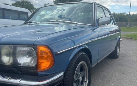 Mercedes-Benz W123, 1984 год, 2 300 000 рублей, 1 фотография