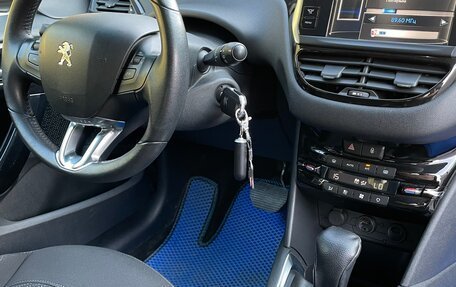 Peugeot 208 II, 2013 год, 7 фотография