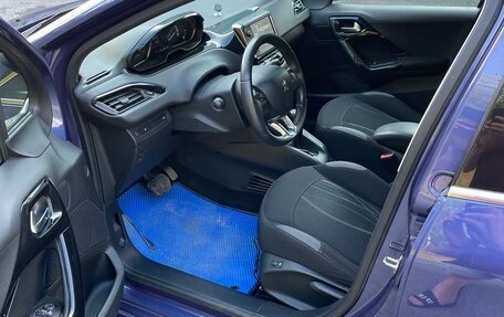 Peugeot 208 II, 2013 год, 13 фотография