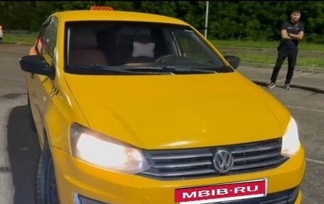 Volkswagen Polo VI (EU Market), 2018 год, 600 000 рублей, 2 фотография