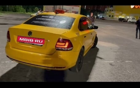 Volkswagen Polo VI (EU Market), 2018 год, 600 000 рублей, 3 фотография