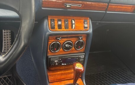 Mercedes-Benz W123, 1984 год, 2 300 000 рублей, 13 фотография