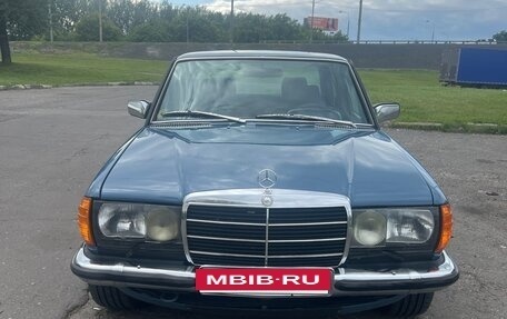 Mercedes-Benz W123, 1984 год, 2 300 000 рублей, 11 фотография