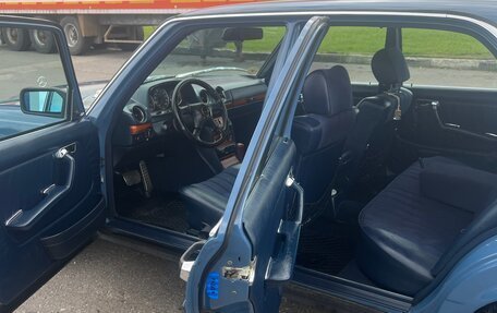 Mercedes-Benz W123, 1984 год, 2 300 000 рублей, 28 фотография