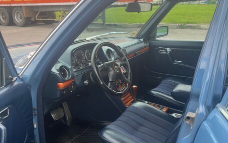 Mercedes-Benz W123, 1984 год, 2 300 000 рублей, 27 фотография