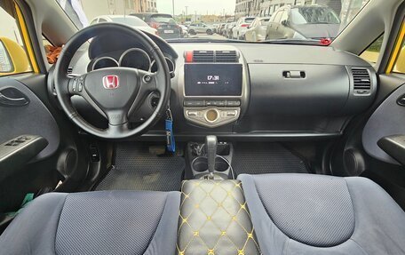 Honda Jazz I рестайлинг, 2005 год, 680 000 рублей, 9 фотография