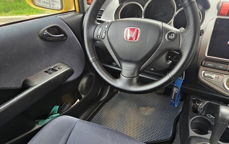 Honda Jazz I рестайлинг, 2005 год, 680 000 рублей, 10 фотография