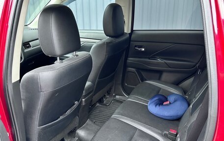 Mitsubishi Outlander III рестайлинг 3, 2014 год, 2 450 000 рублей, 7 фотография
