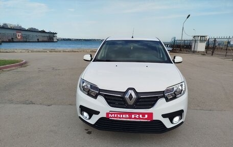 Renault Logan II, 2020 год, 1 050 000 рублей, 2 фотография
