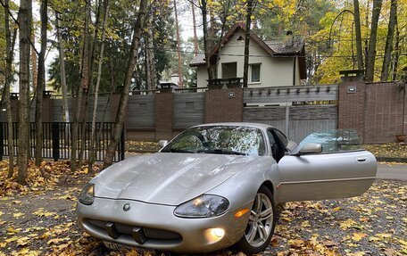 Jaguar XK II рестайлинг 2, 2001 год, 1 350 000 рублей, 1 фотография