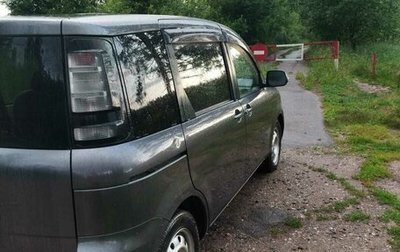 Toyota Sienta I, 2013 год, 900 000 рублей, 1 фотография