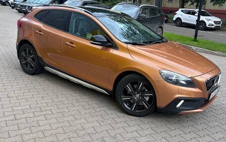 Volvo V40 Cross Country I, 2013 год, 1 749 000 рублей, 2 фотография