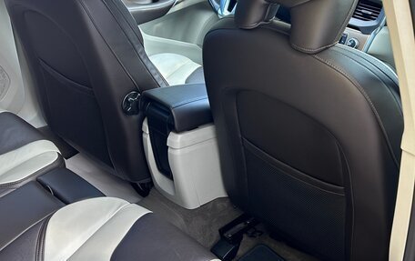 Volvo V40 Cross Country I, 2013 год, 1 749 000 рублей, 18 фотография