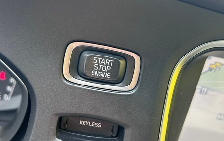 Volvo V40 Cross Country I, 2013 год, 1 749 000 рублей, 11 фотография