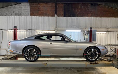 Jaguar XK II рестайлинг 2, 2001 год, 1 350 000 рублей, 2 фотография