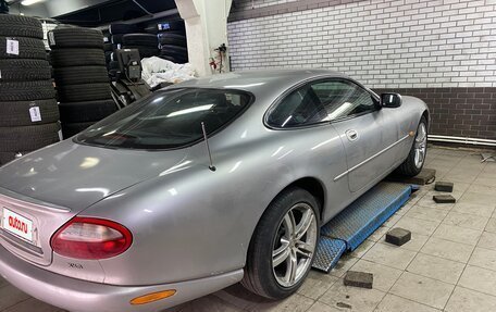 Jaguar XK II рестайлинг 2, 2001 год, 1 350 000 рублей, 14 фотография