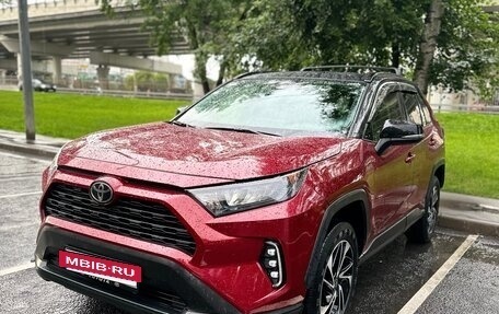 Toyota RAV4, 2019 год, 3 200 000 рублей, 3 фотография