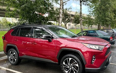 Toyota RAV4, 2019 год, 3 200 000 рублей, 4 фотография