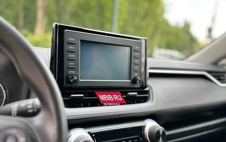 Toyota RAV4, 2019 год, 3 200 000 рублей, 13 фотография