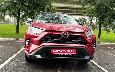 Toyota RAV4, 2019 год, 3 200 000 рублей, 16 фотография