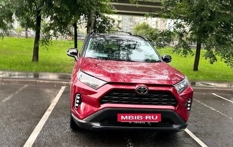 Toyota RAV4, 2019 год, 3 200 000 рублей, 17 фотография