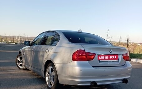 BMW 3 серия, 2011 год, 1 230 000 рублей, 3 фотография