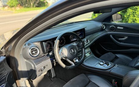 Mercedes-Benz E-Класс, 2017 год, 3 100 000 рублей, 4 фотография