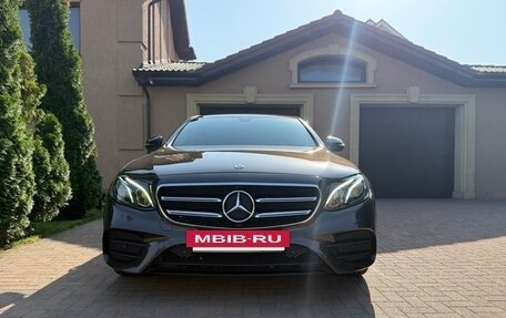 Mercedes-Benz E-Класс, 2017 год, 3 100 000 рублей, 9 фотография