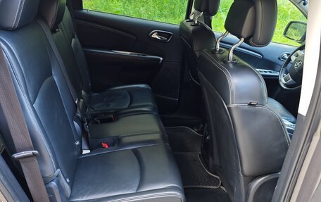 Dodge Journey I, 2011 год, 1 490 000 рублей, 13 фотография