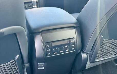 Toyota Land Cruiser Prado 150 рестайлинг 2, 2022 год, 6 800 000 рублей, 9 фотография