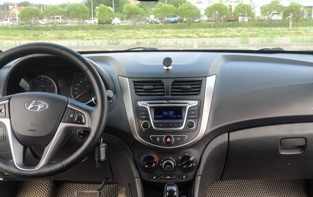 Hyundai Solaris II рестайлинг, 2014 год, 890 000 рублей, 6 фотография